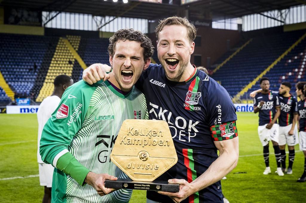 这一数据直 这一数据直