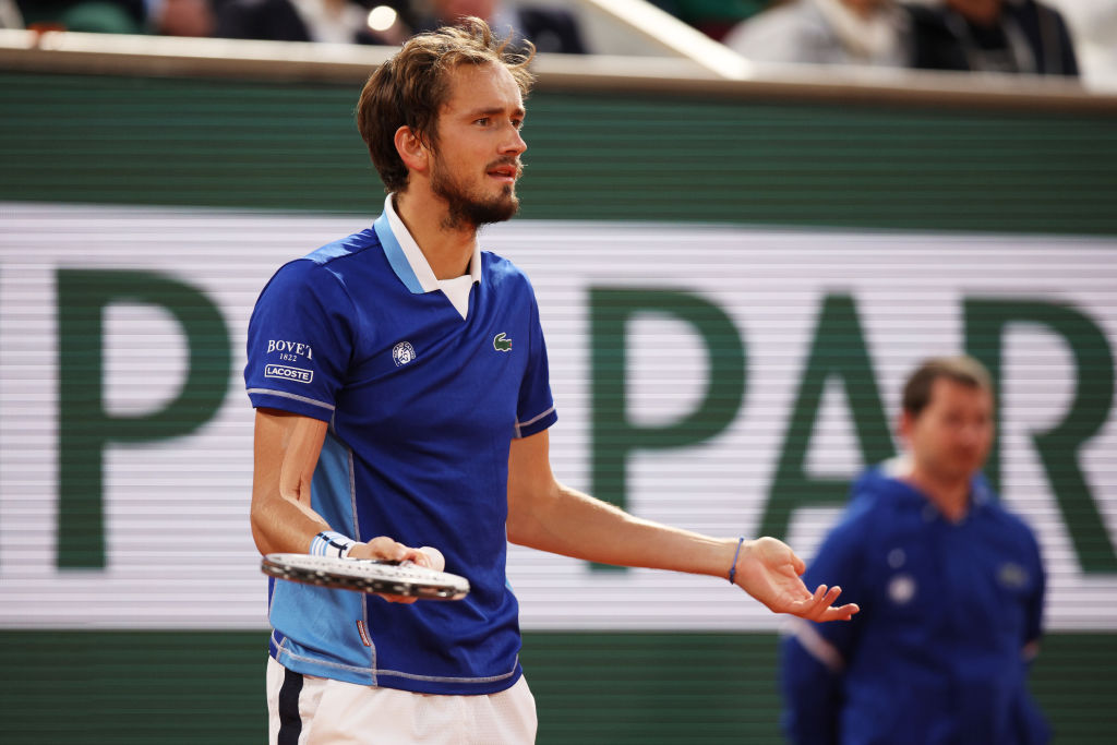 钢通常采用 钢通常采用