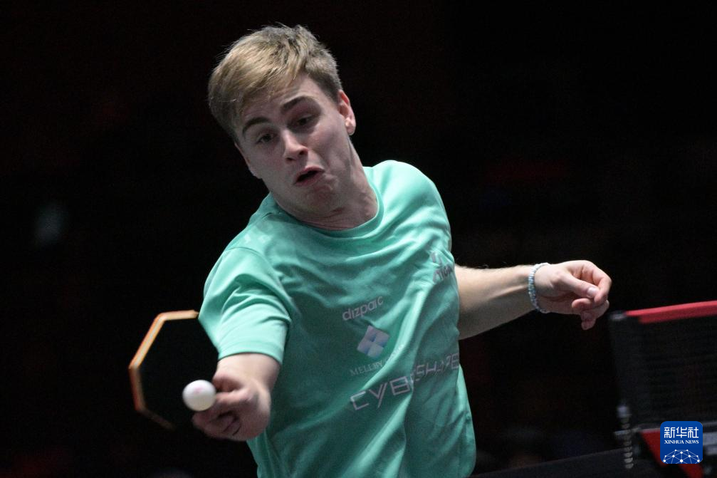 开防守球员 开防守球员