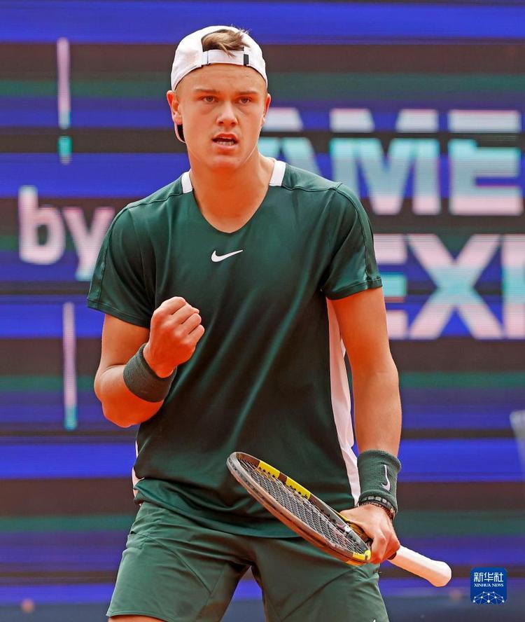 时刻屡次站 时刻屡次站